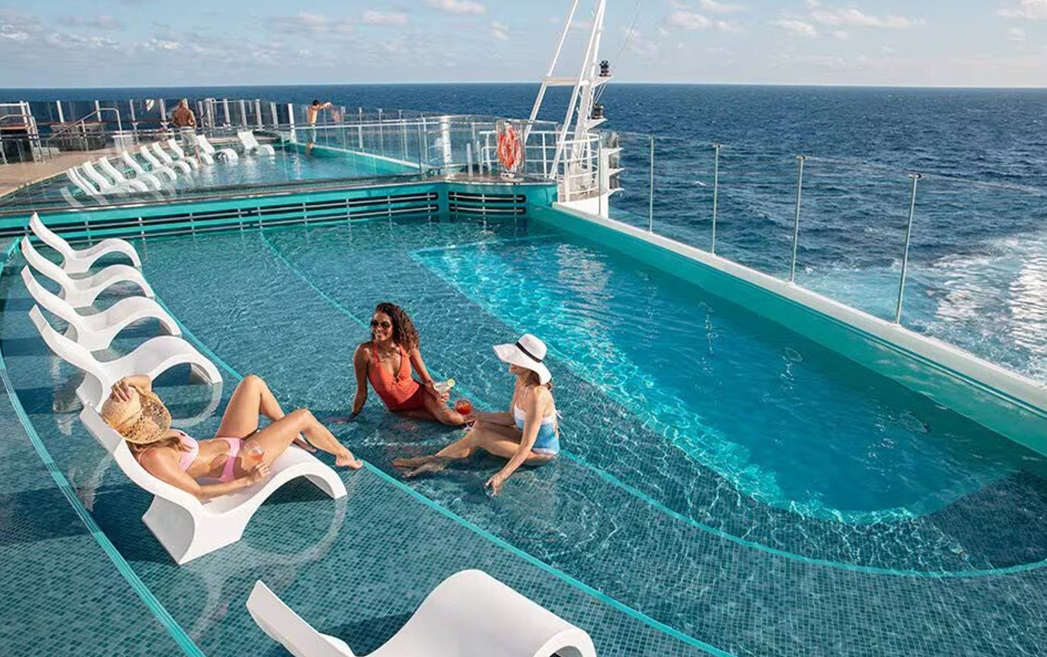 Den na moři – relax na palubě